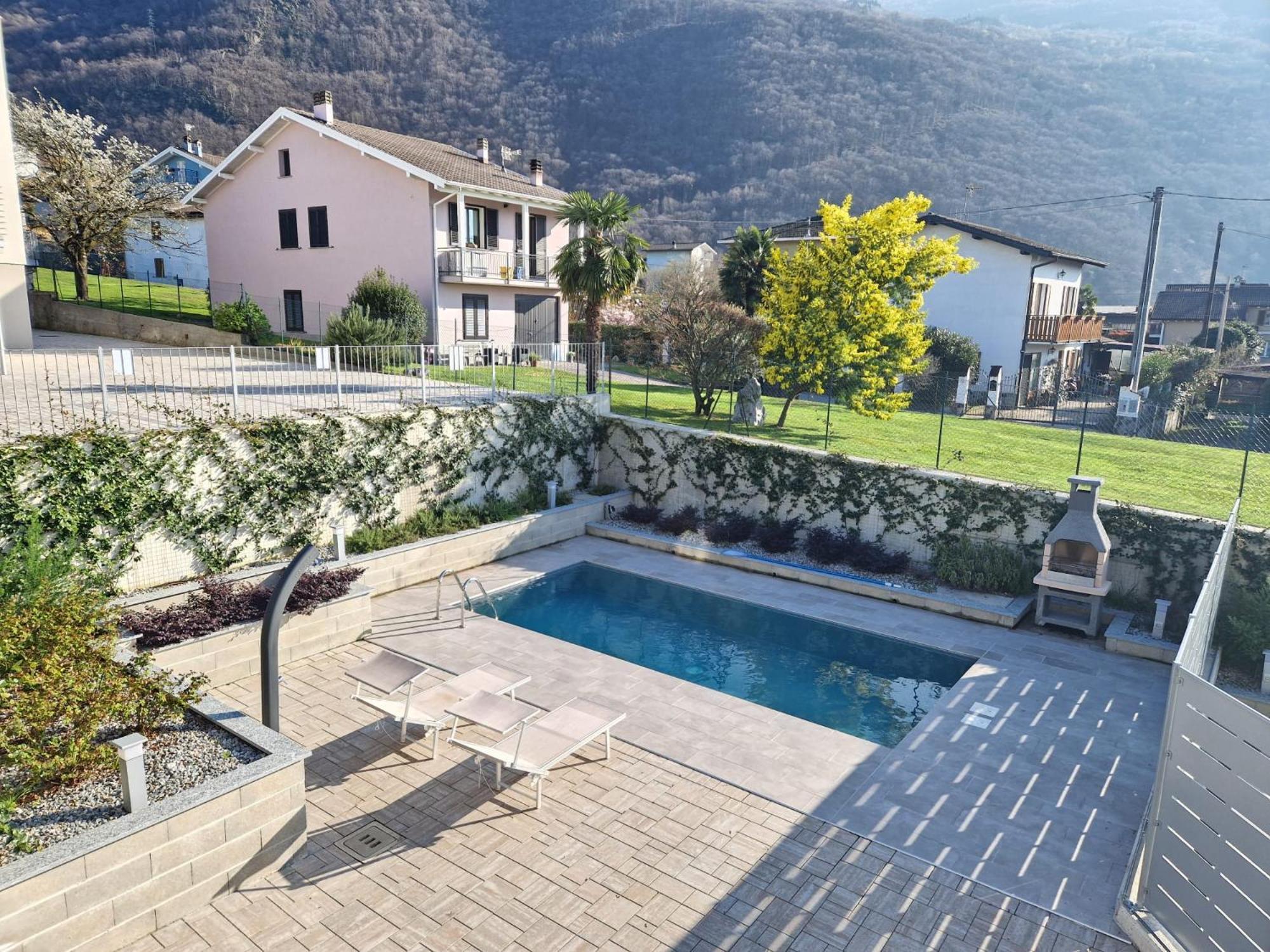 Villa Claudia With Private Pool Colico Esterno foto